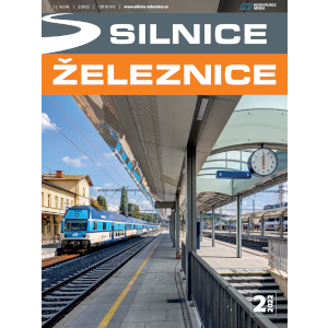 Lávka spřažená z dřevěných nosníků s prefabrikovanou mostovkou z desek z UHPC